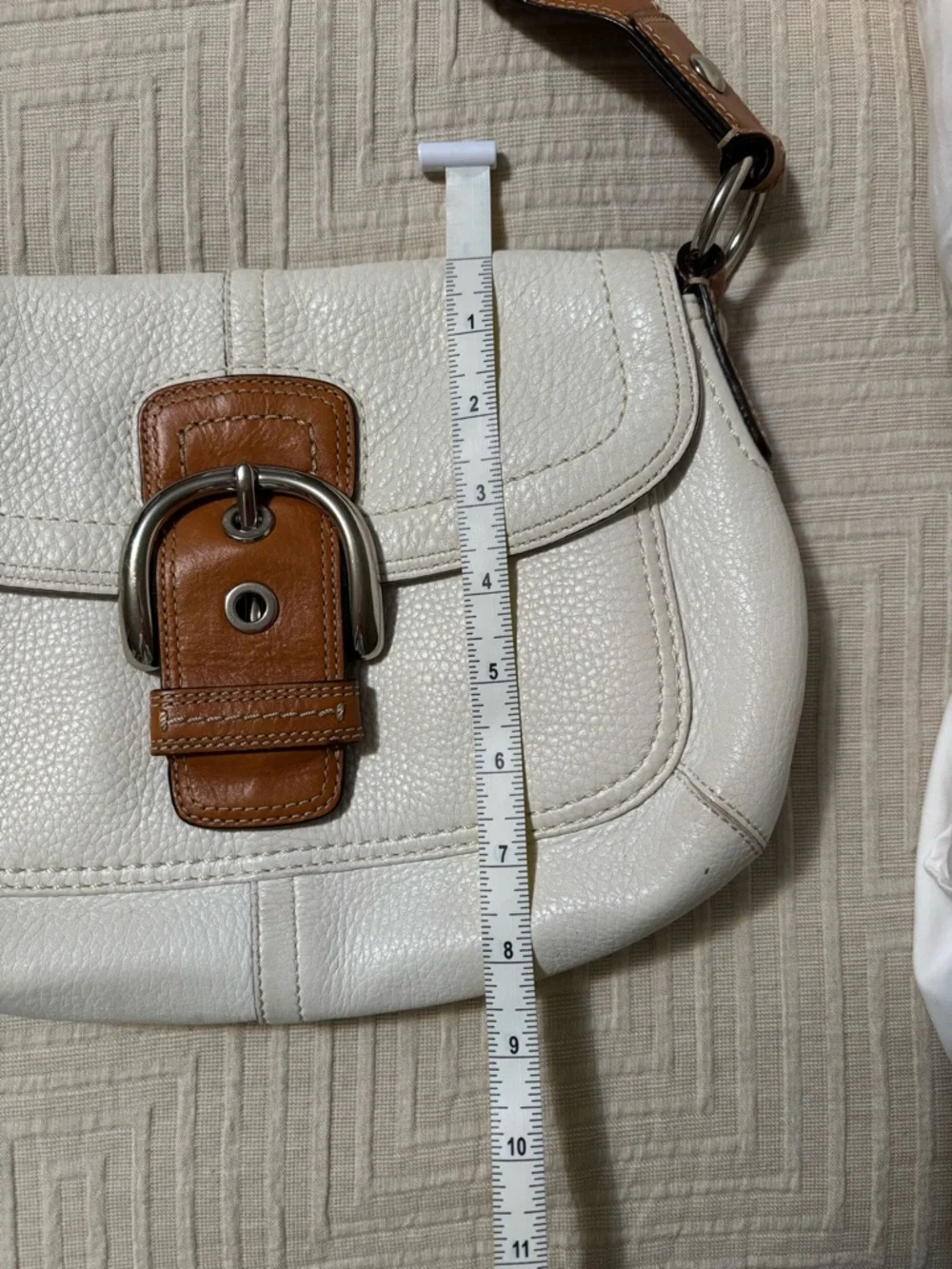 Coach Y2K Classic SOHO Cream Shoulder Bag with Tan Leather Trim - Picture 11 of 11